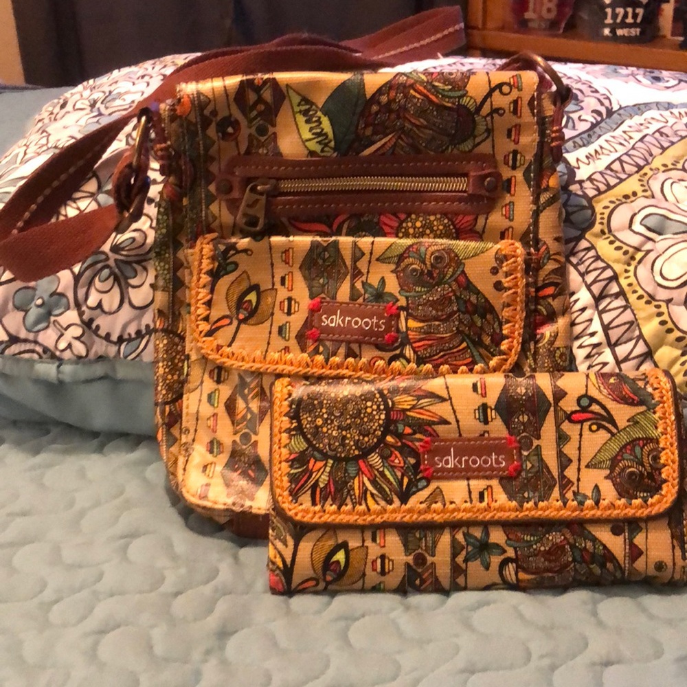 Sakroots pocket book and wallet